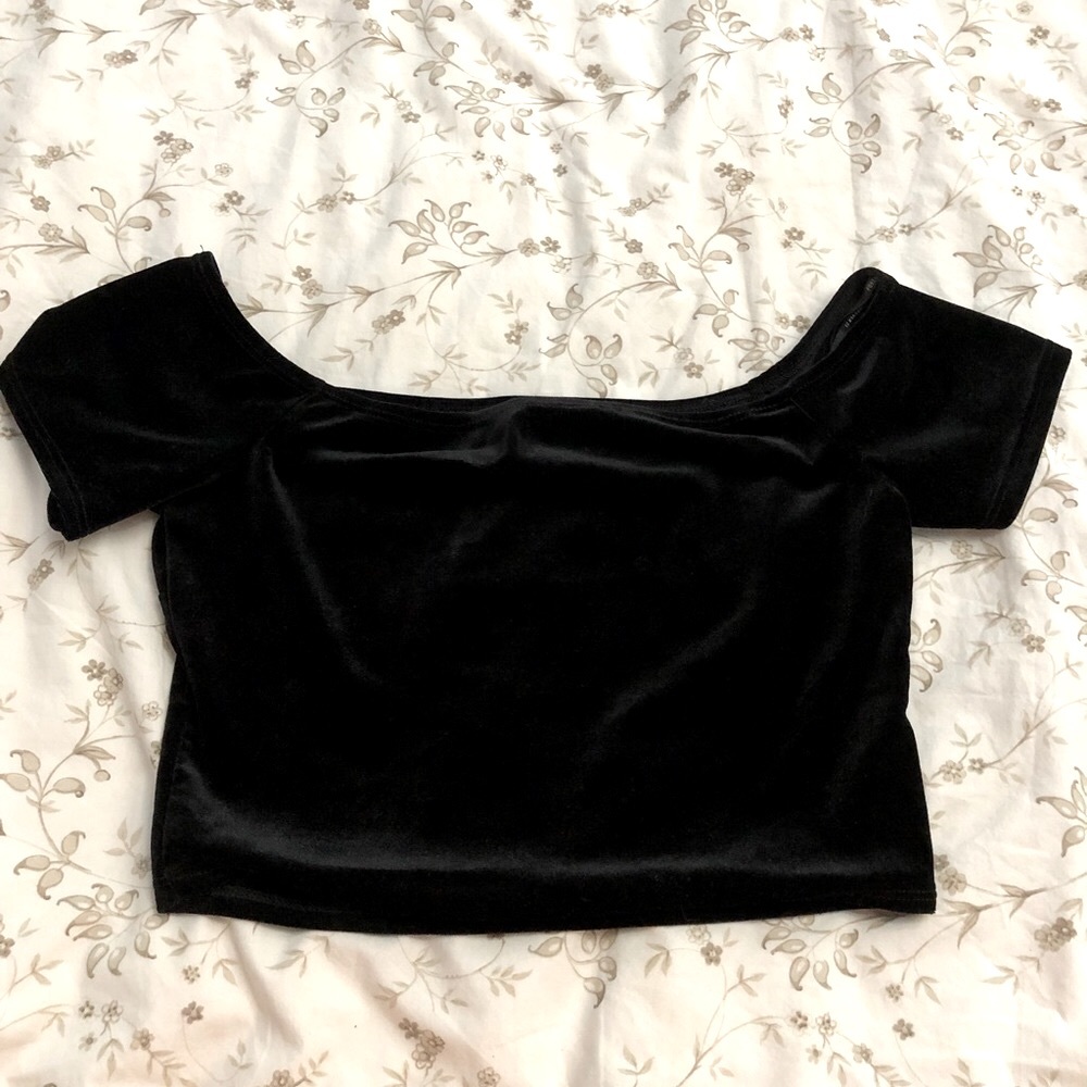 Black velvet Forever 21 crop top